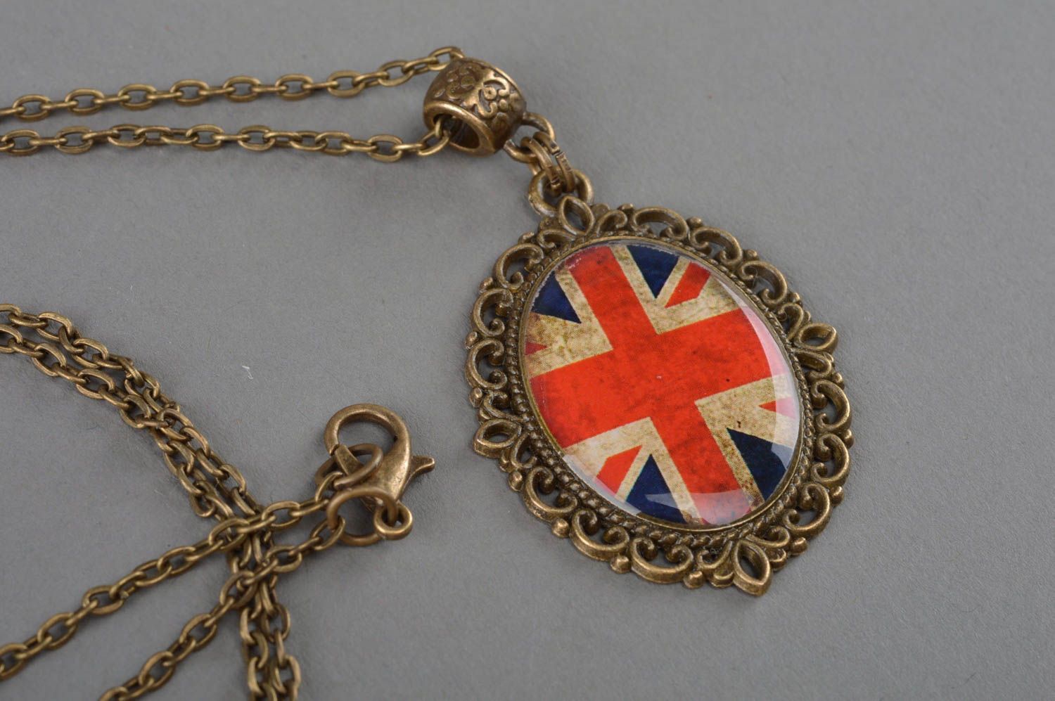Handmade designer decoupage pendant on metal chain British Flag photo 2