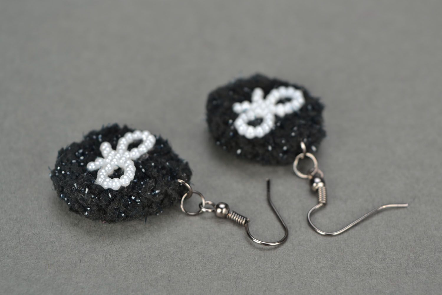 Crochet earrings Pearl Bows photo 4
