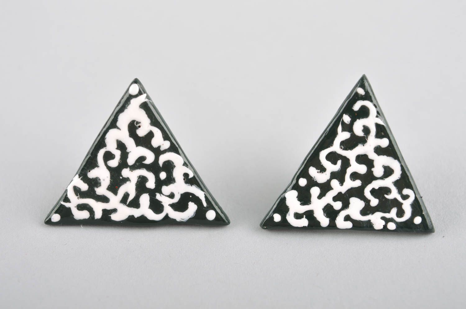 Handgemachte Ohrringe in Weiß und Schwarz Polymer Schmuck Juwelier Modeschmuck foto 3