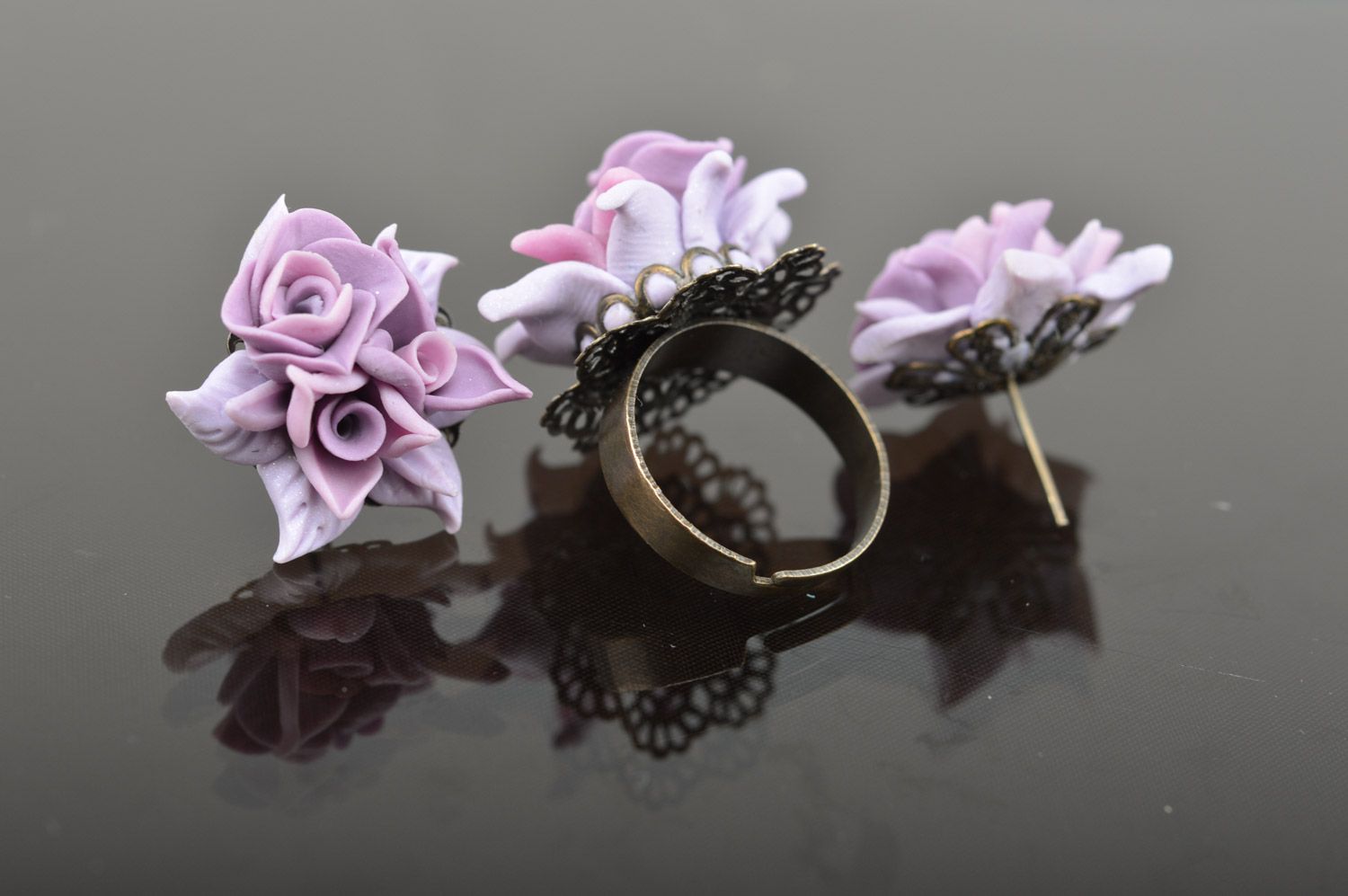 Conjunto de joyas de arcilla polimérica anillo y pendientes hechos a mano foto 5