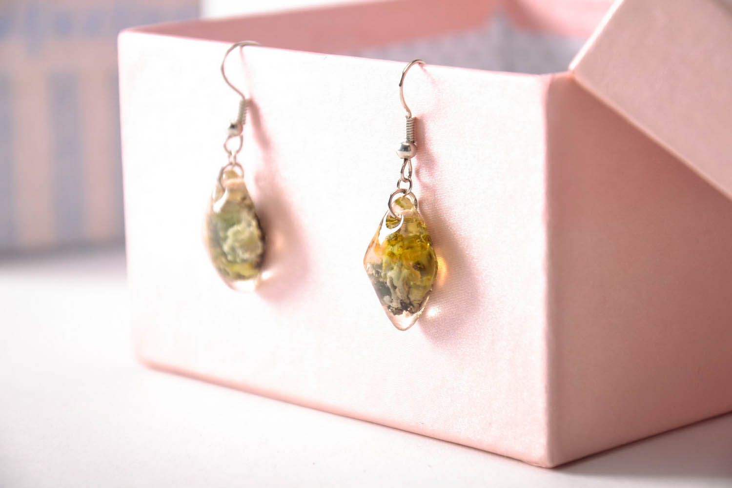 Earrings with natural plants photo 1