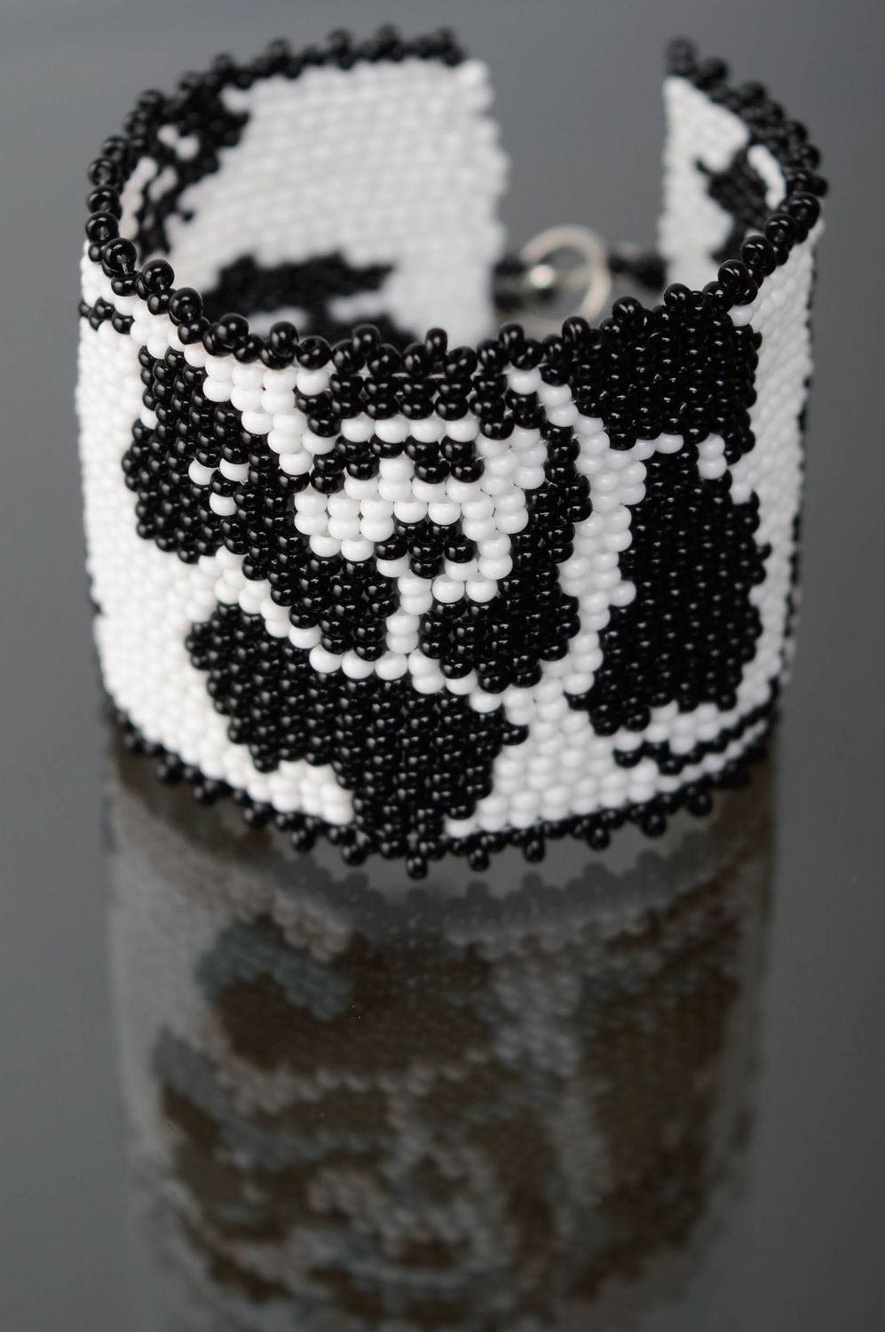 Wide beaded bracelet of black and white color Rose photo 2