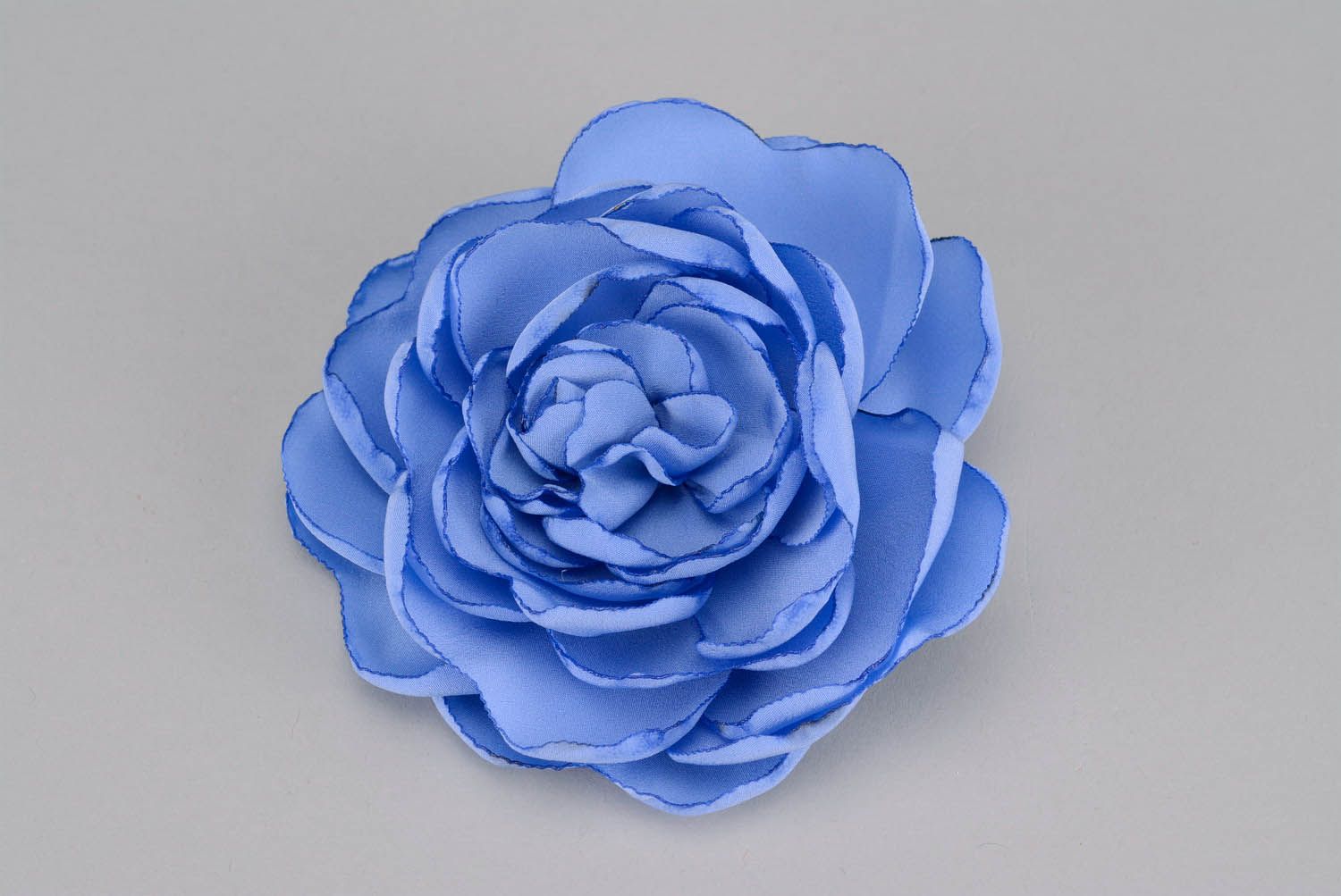 Брошь-заколка в виде синего цветка фото 1