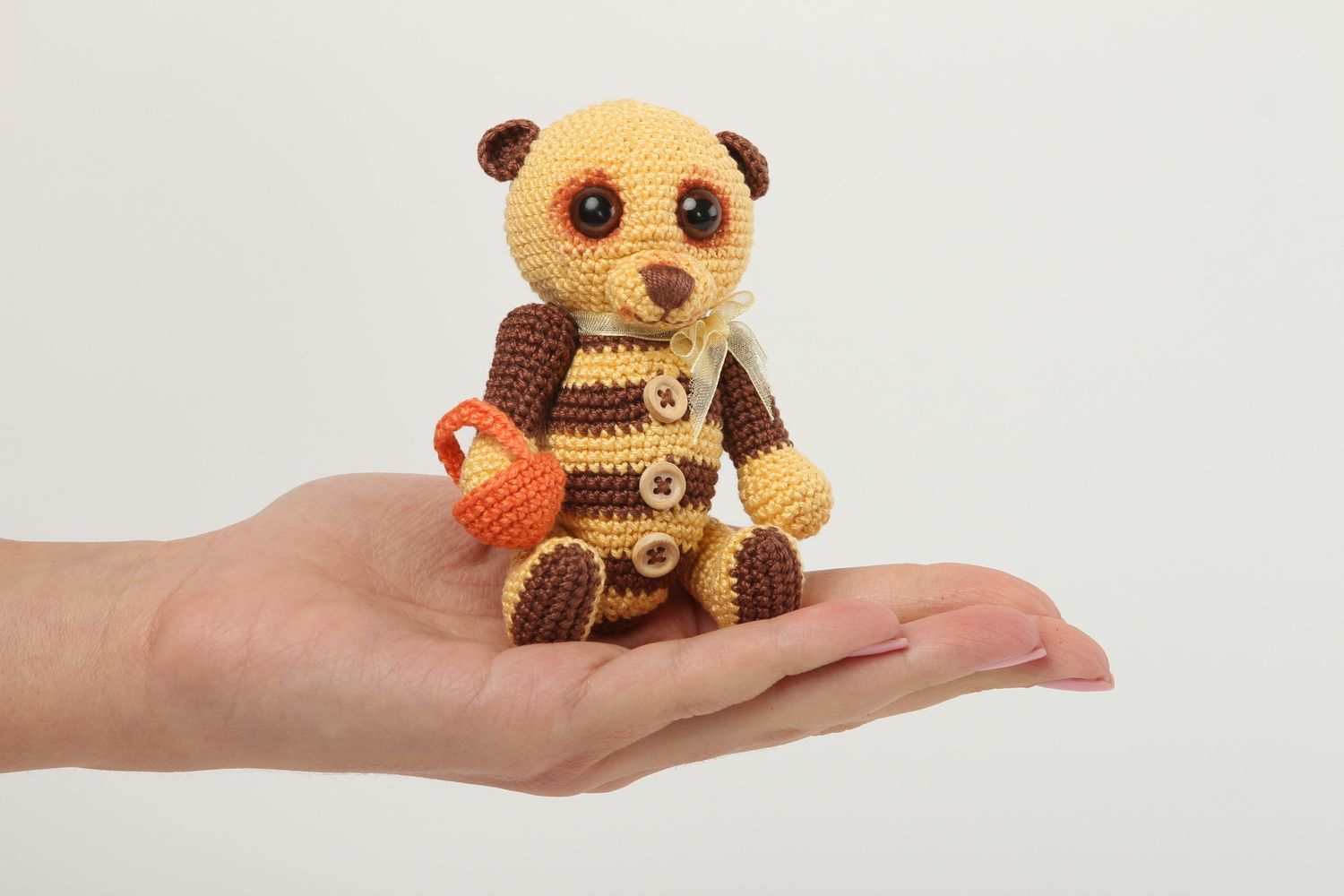 Peluche ourson fait main Jouet enfant tricoté Cadeau original design de créateur photo 5