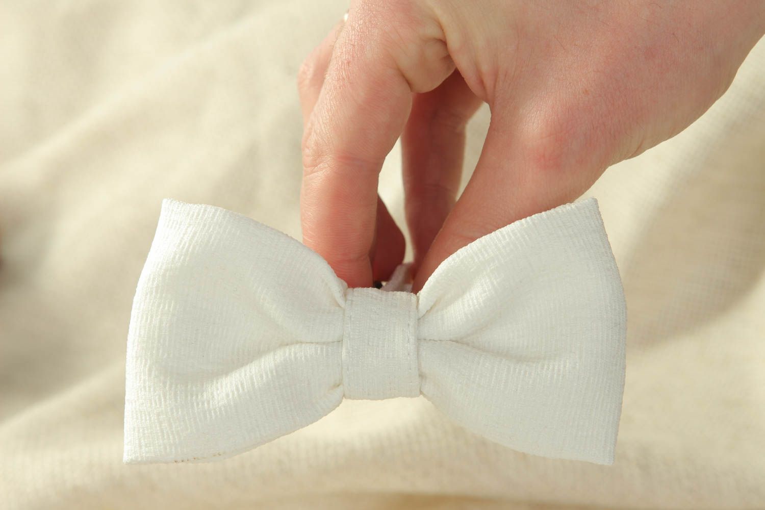 Белый галстук-бабочка из вискозы фото 4