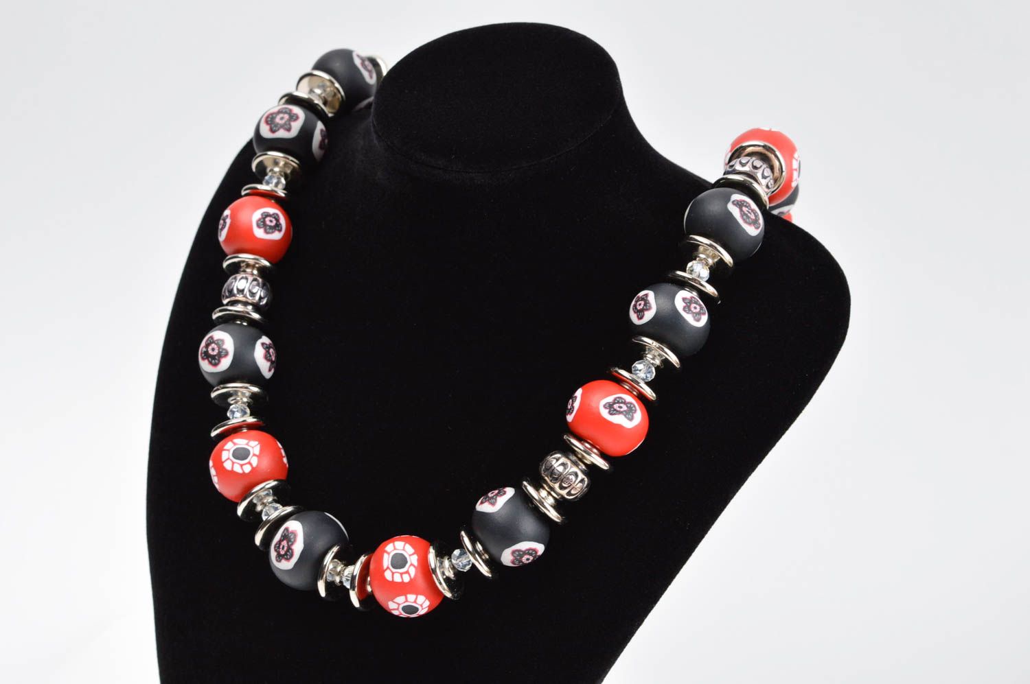 Stylish handmade plastic necklace cool jewelry designs beautiful jewellery photo 1