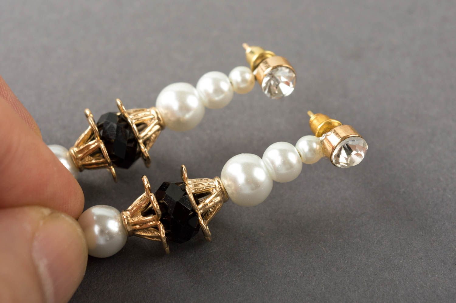 Boucles d'oreilles pendantes en perles artificielles et cristaux faites main photo 5