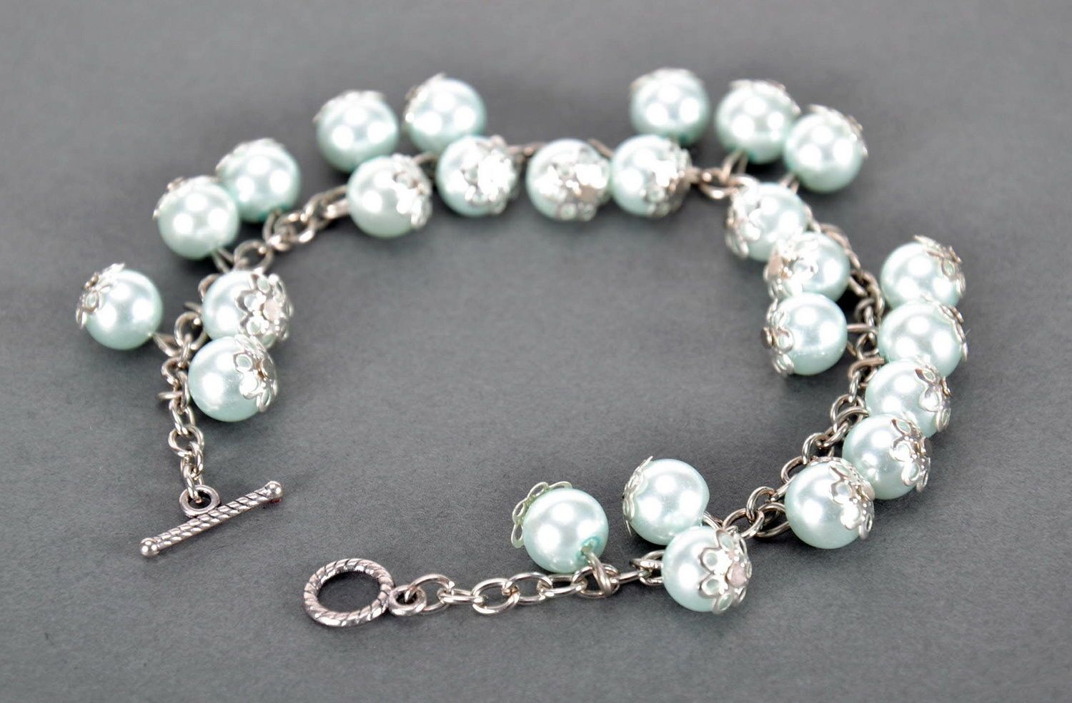 Bracelet made from ceramic pearls photo 4