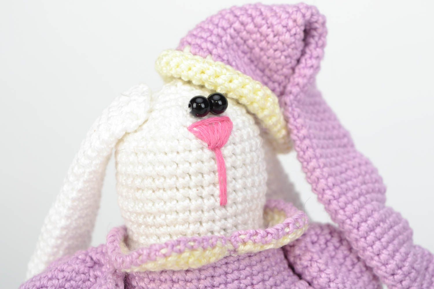 Petite peluche tricotée lilas faite main originale Lapin avec réveille-matin photo 4