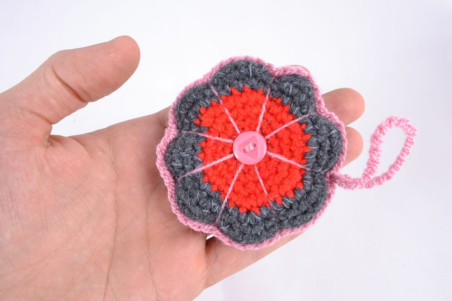 Giocattolo a maglia fatto a mano pupazzo morbido a forma di fiore pendente foto 2