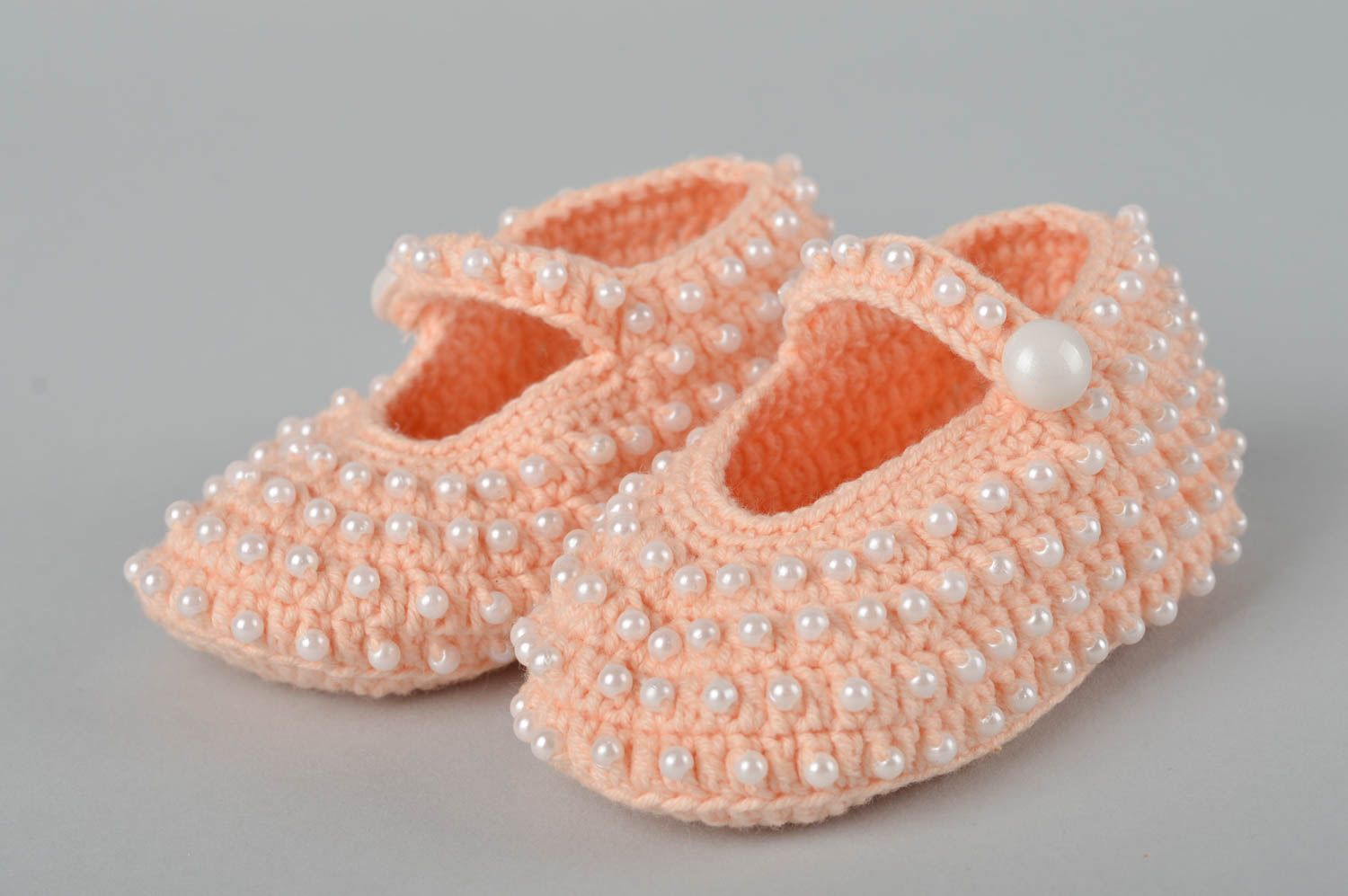 Handmade crocheted baby bootees stylish warm home shoes cute kids shoes photo 5