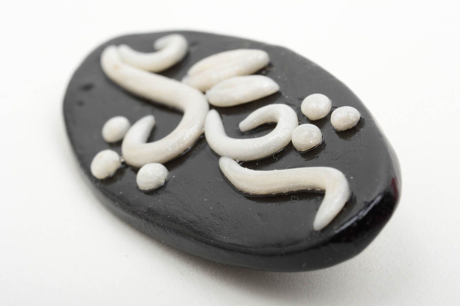 Украшение ручной работы черная брошь из полимерной глины необычный подарок фото 4