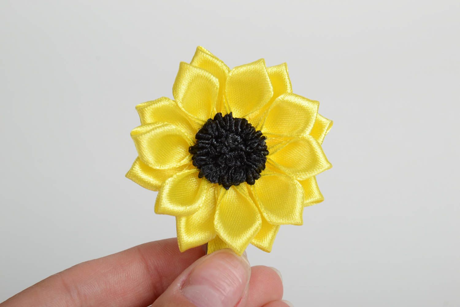 Handmade small decorative hair clip with yellow and black kanzashi sunflower photo 5