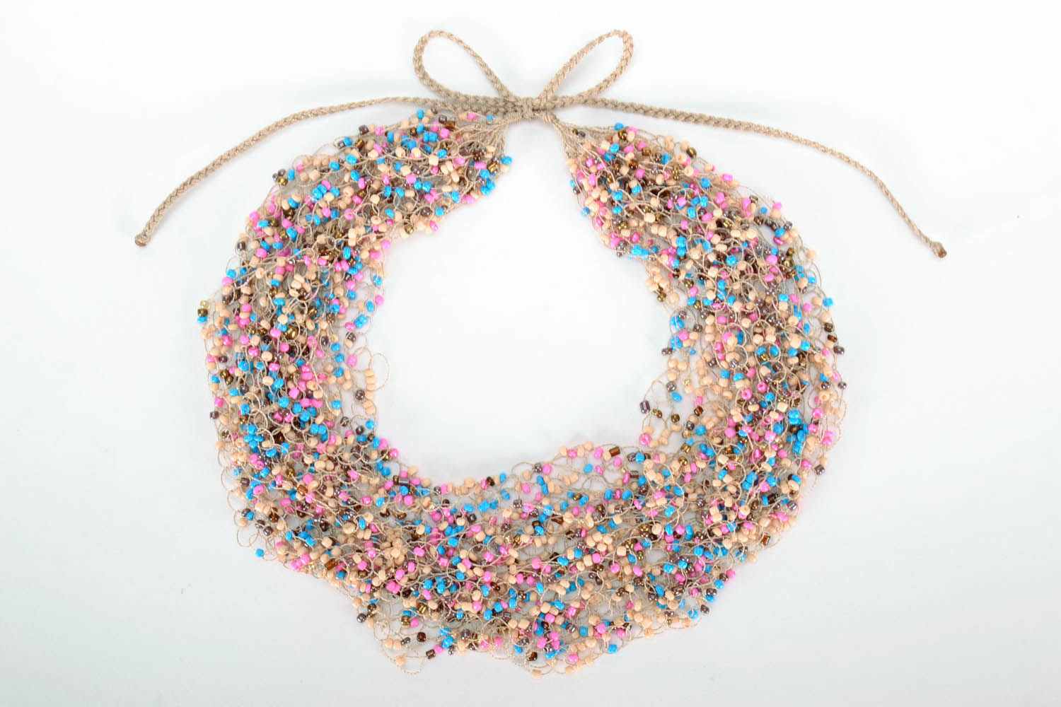 Collier fait main réalisé en perles de rocailles multicolores photo 1