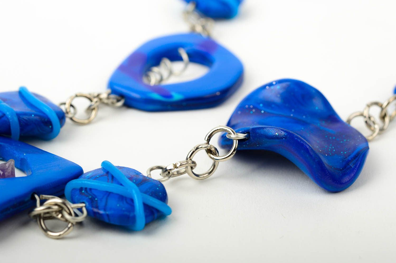 Collar hecho a mano color azul regalo original para mujer bisuteria artesanal foto 4
