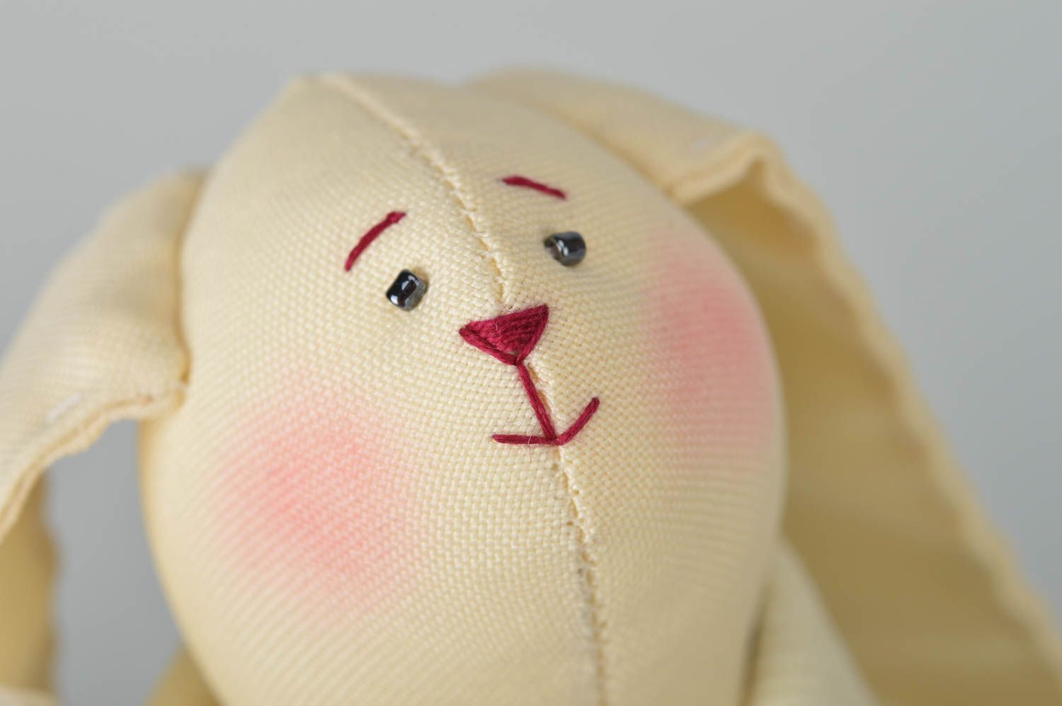 Peluche lièvre en costume Jouet en tissu fait main original Cadeau enfant Fiancé photo 4
