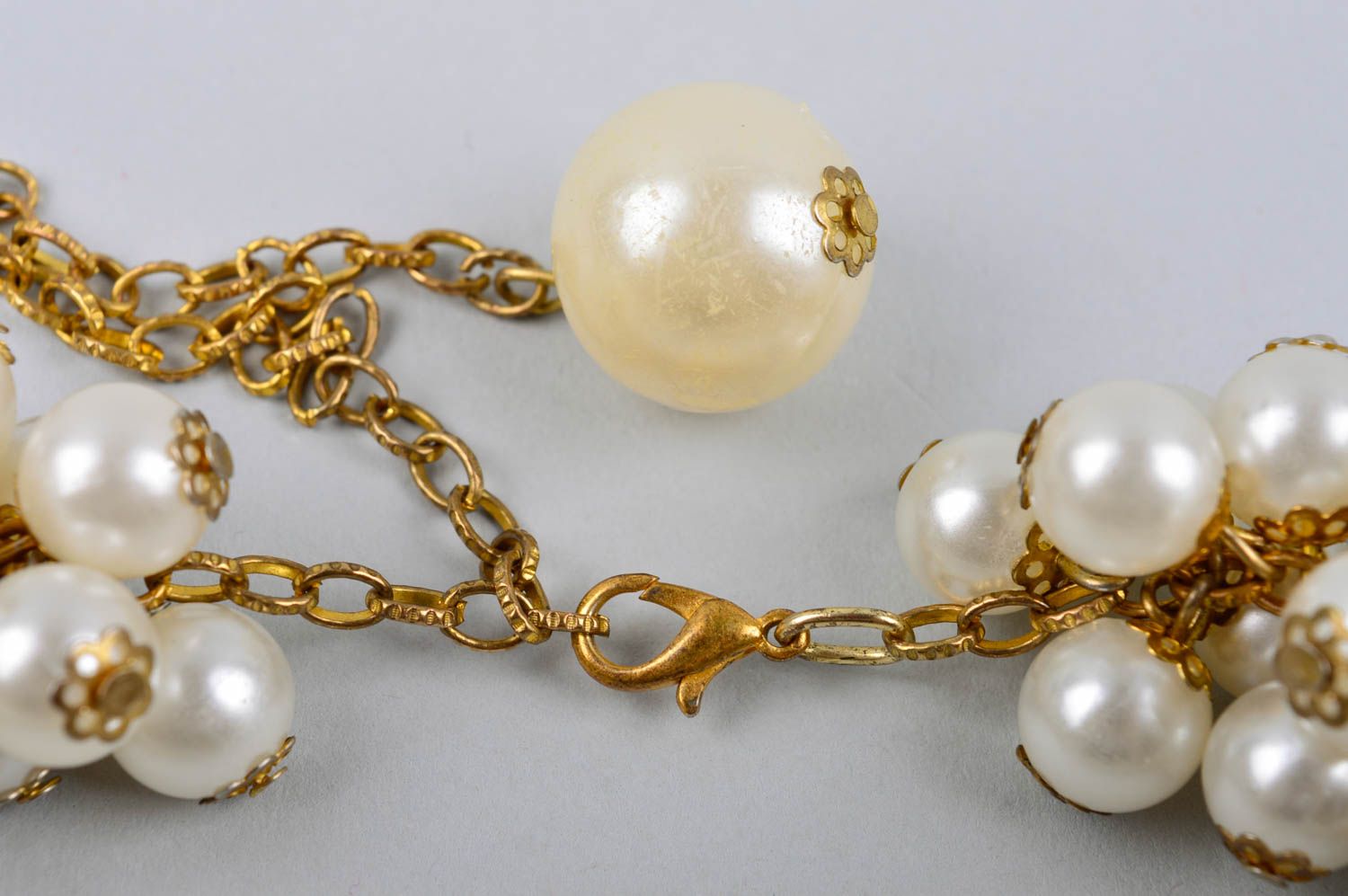 Collier blanc Bijou fait main perles en plastique Accessoire femme tendance photo 4