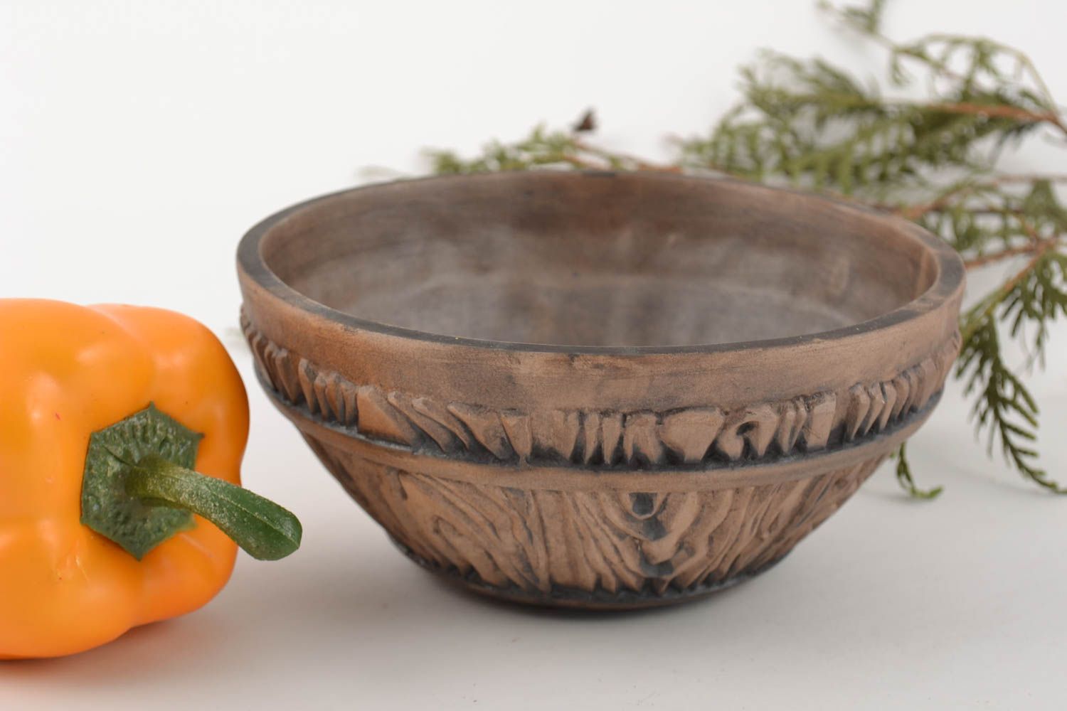 Handgemachte originelle schöne tiefe Schale aus Ton Keramik Geschirr für Küche foto 1