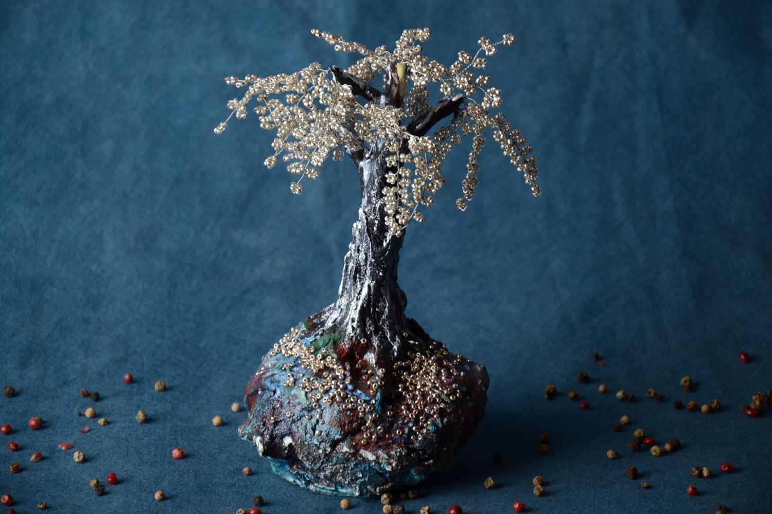 Handgemachter lackierter dekorativer Interieur Baum aus Glasperlen für Dekoration foto 1