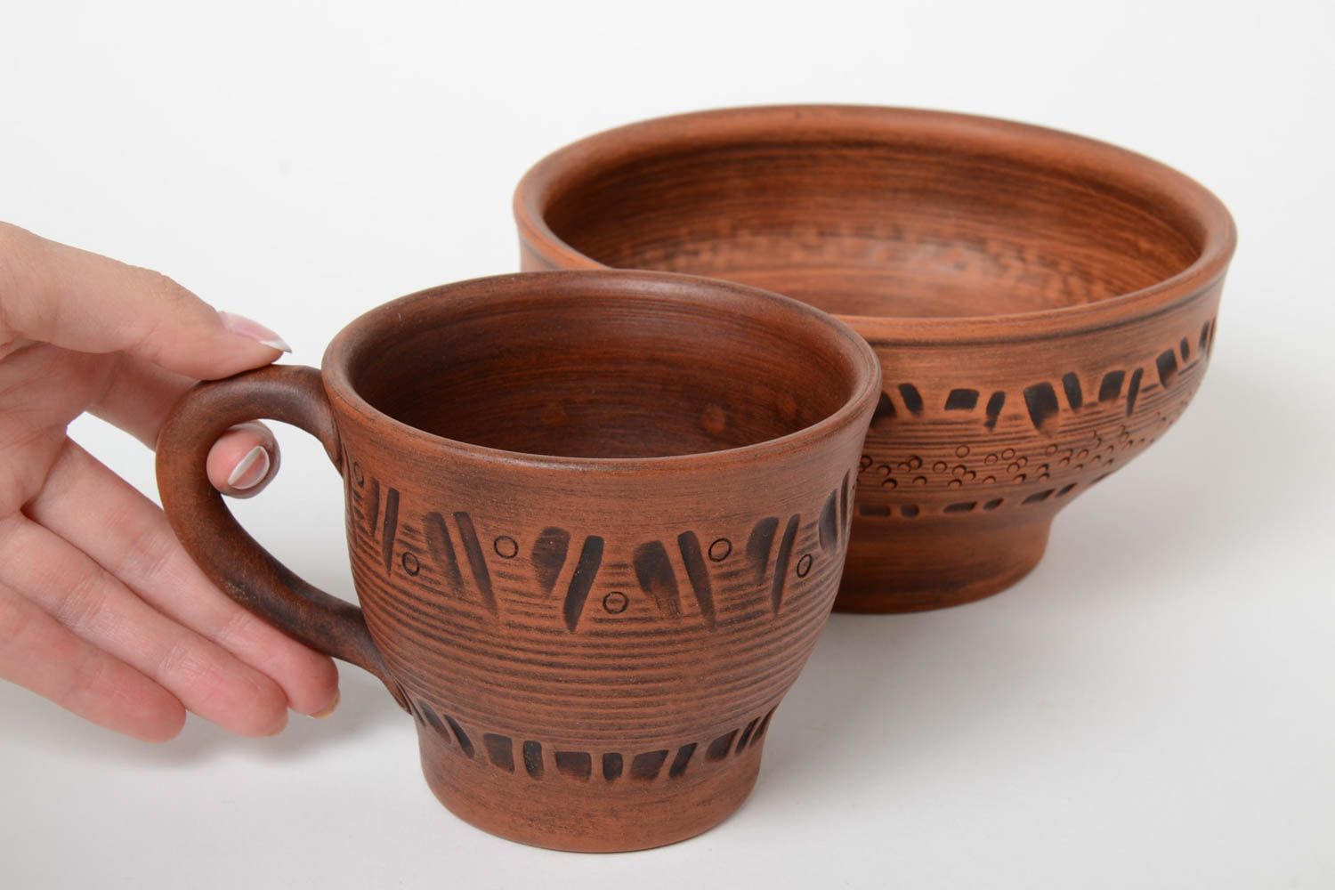 Set of ceramic pottery 13 oz coffee cup and 25 oz brown bowl with handmade pattern photo 5
