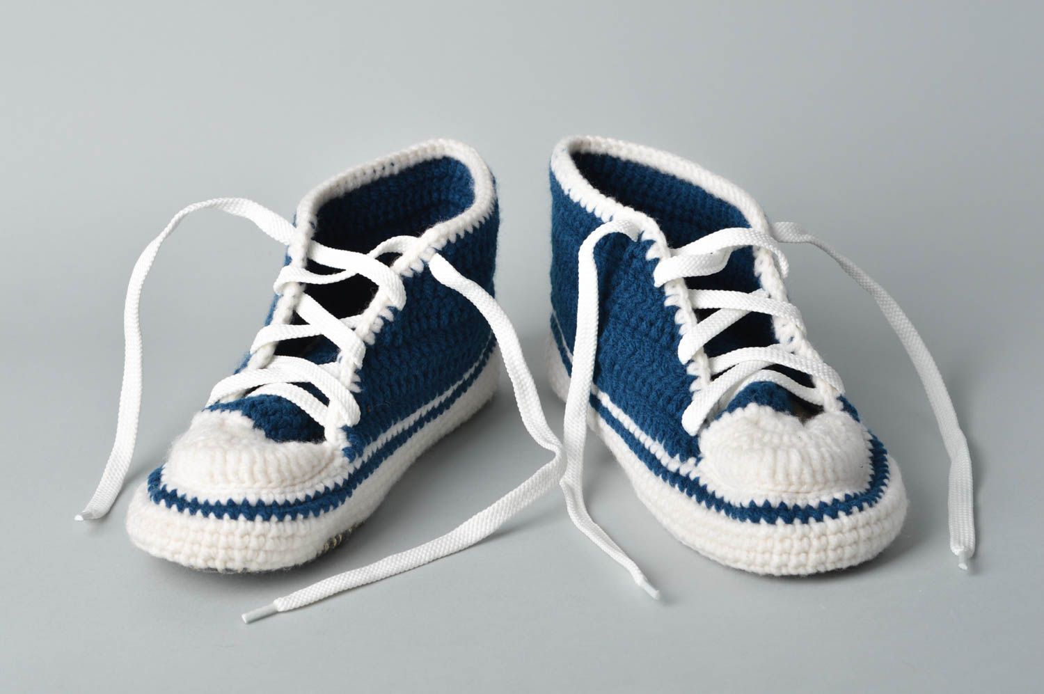 Pantoufles tricot Chaussons fait main Accessoire homme bleu crochet design photo 1