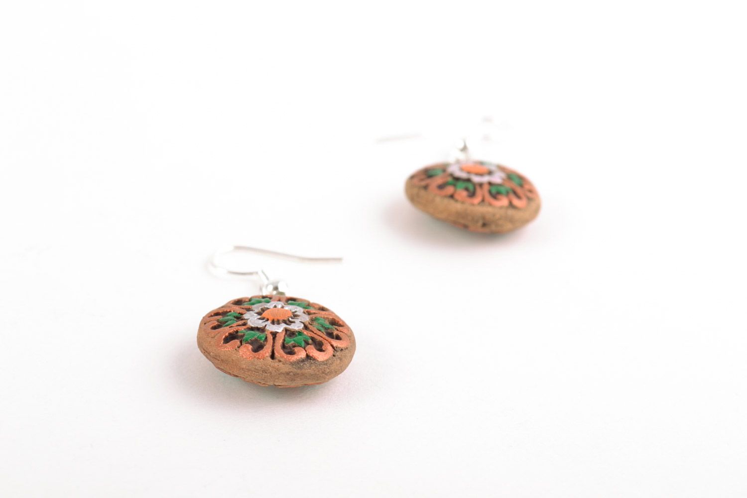 Handmade small round clay earrings with ethnic ornaments painted with acrylics photo 3