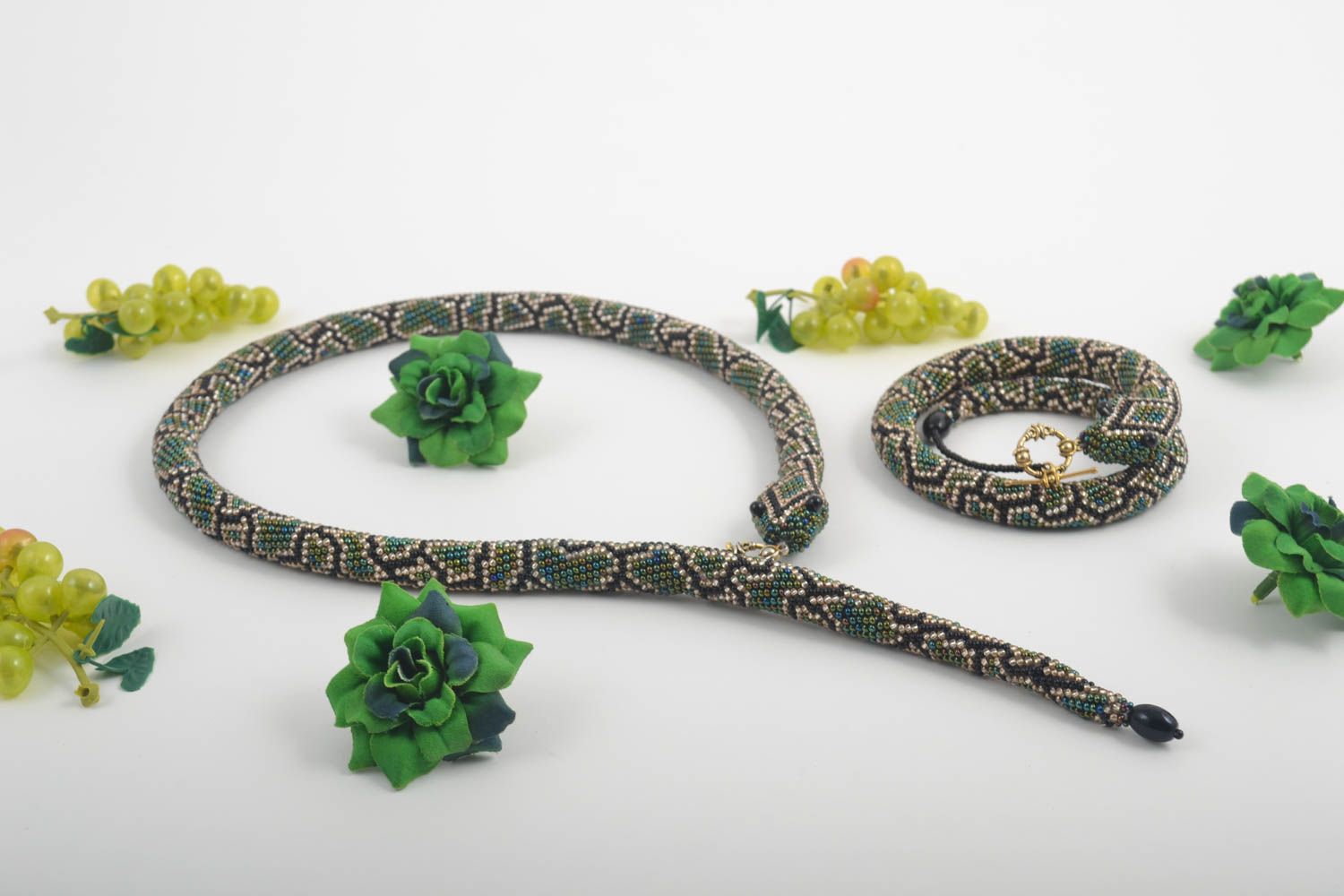 Elegant unusual necklace handmade stylish jewelry set beautiful bracelet photo 1
