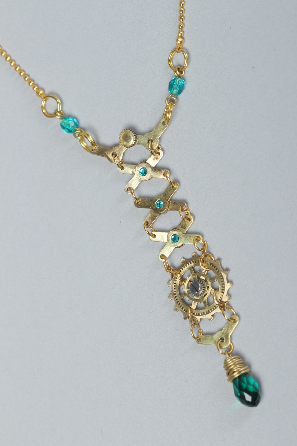 Joli pendentif fait main avec cristaux turquoise style steampunk bijou photo 2