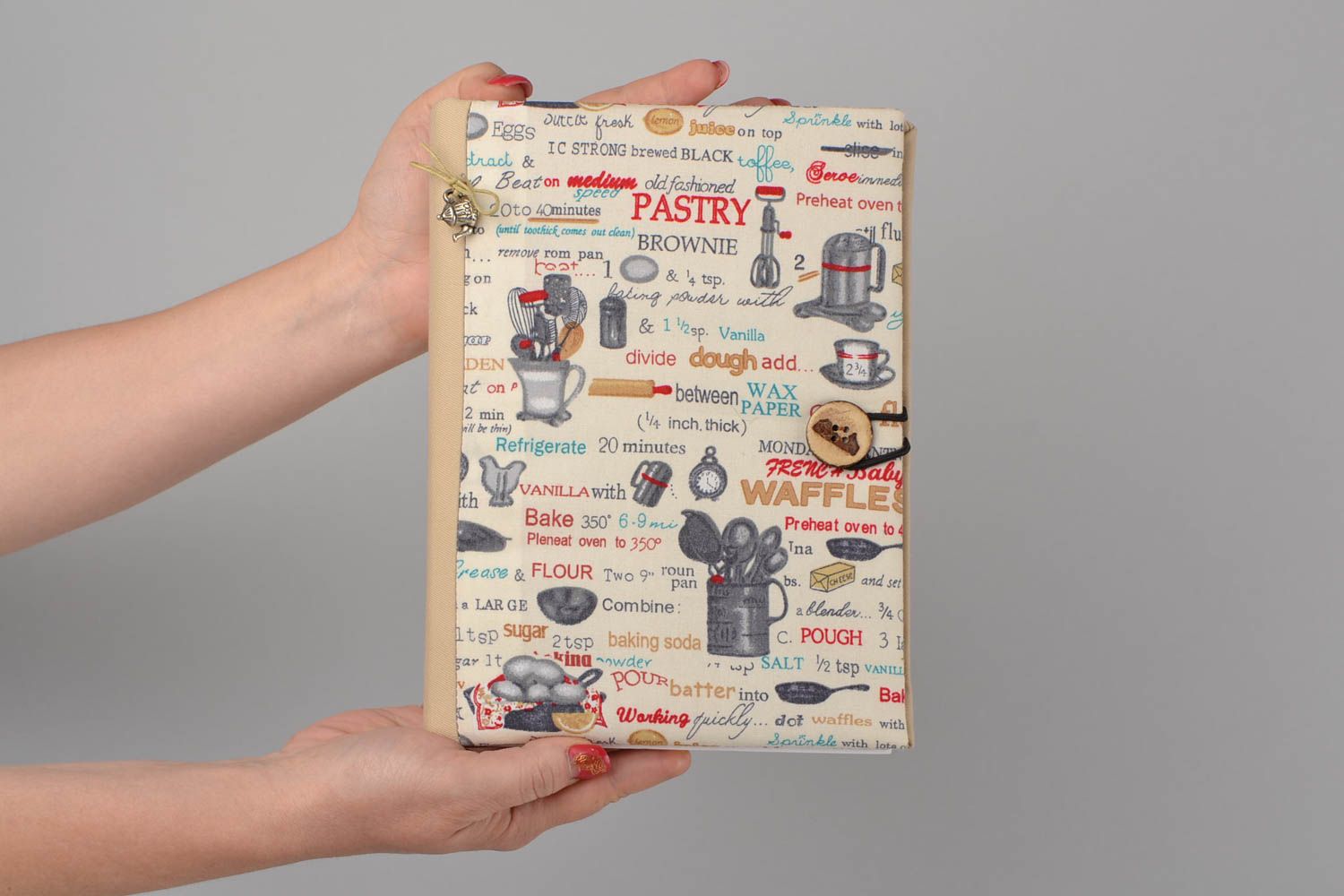 Buntes handgemachtes Notizbuch aus Stoff mit Bemalung für Rezepte Geschenk Frau foto 2