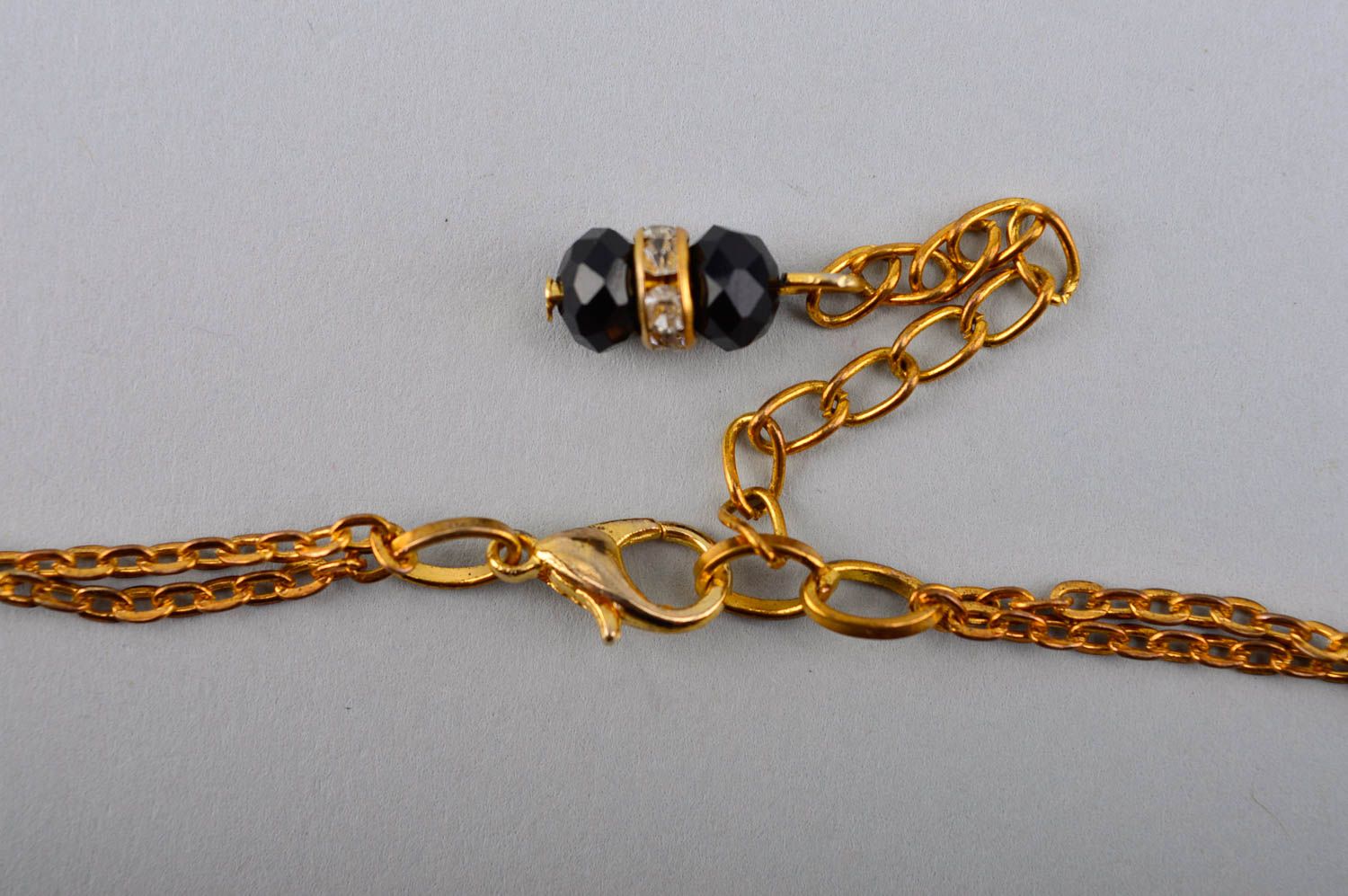 Collier chaîne avec cristaux Bijou fait main noir design Accessoire femme photo 5