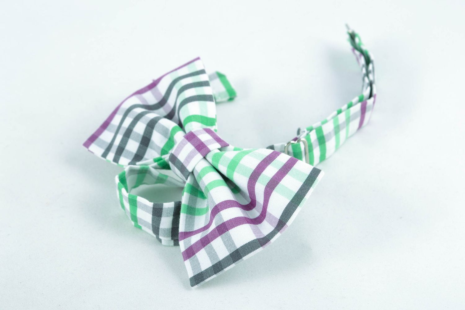 Текстильный галстук-бабочка в клетку фото 5