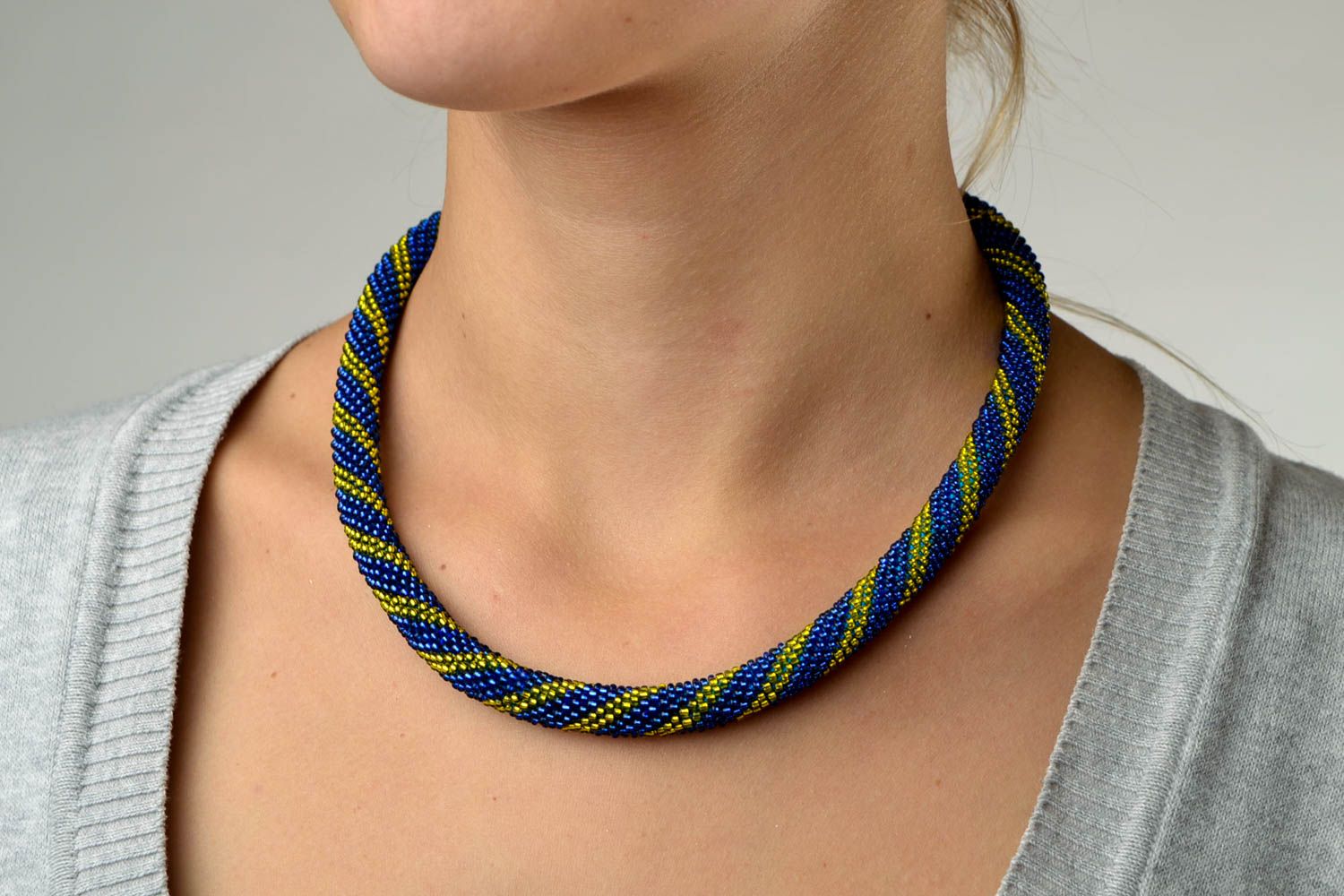 Rocailles Kette handmade Halskette Damen exklusiver Schmuck Damen Collier blau foto 1