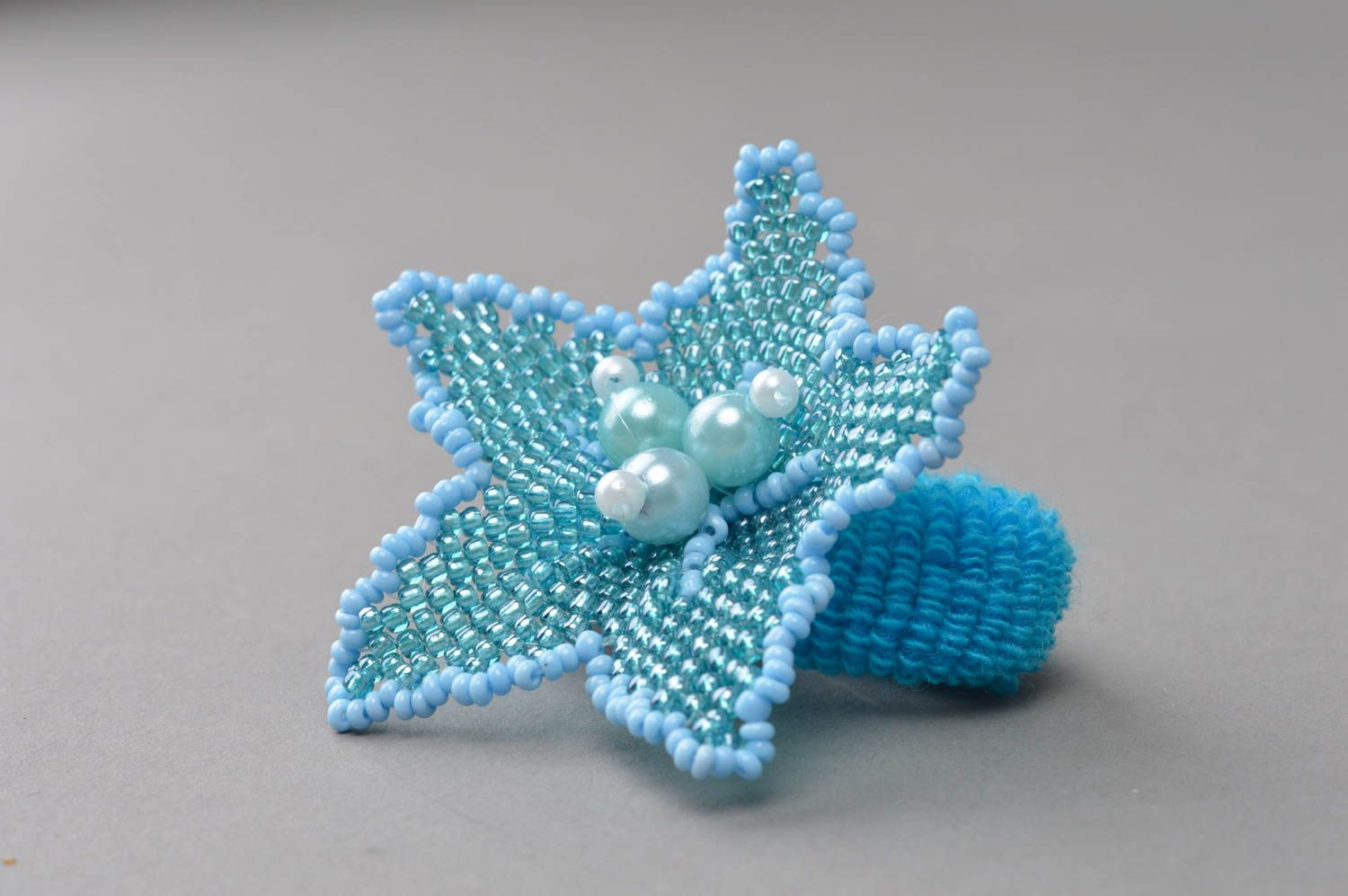 Élastique à cheveux fleur bleue perles de rocaille fait main pour fillette photo 3
