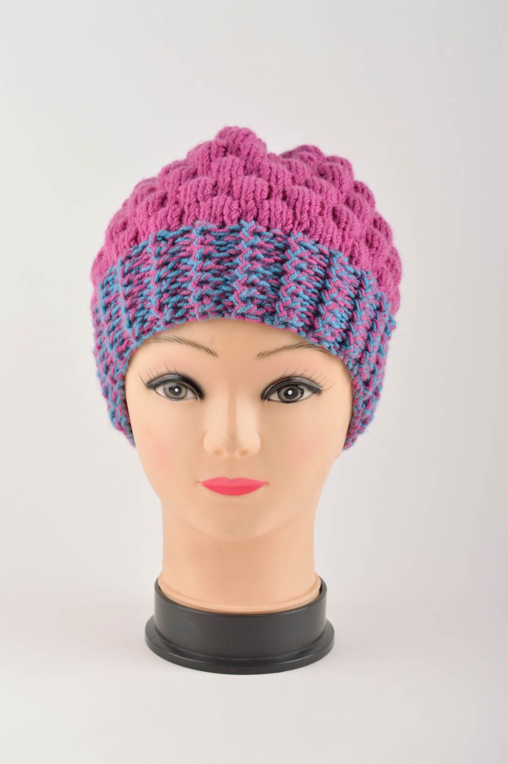 Bonnet tricot fait main Chapeau hiver en laine Vêtement pour femme design photo 3