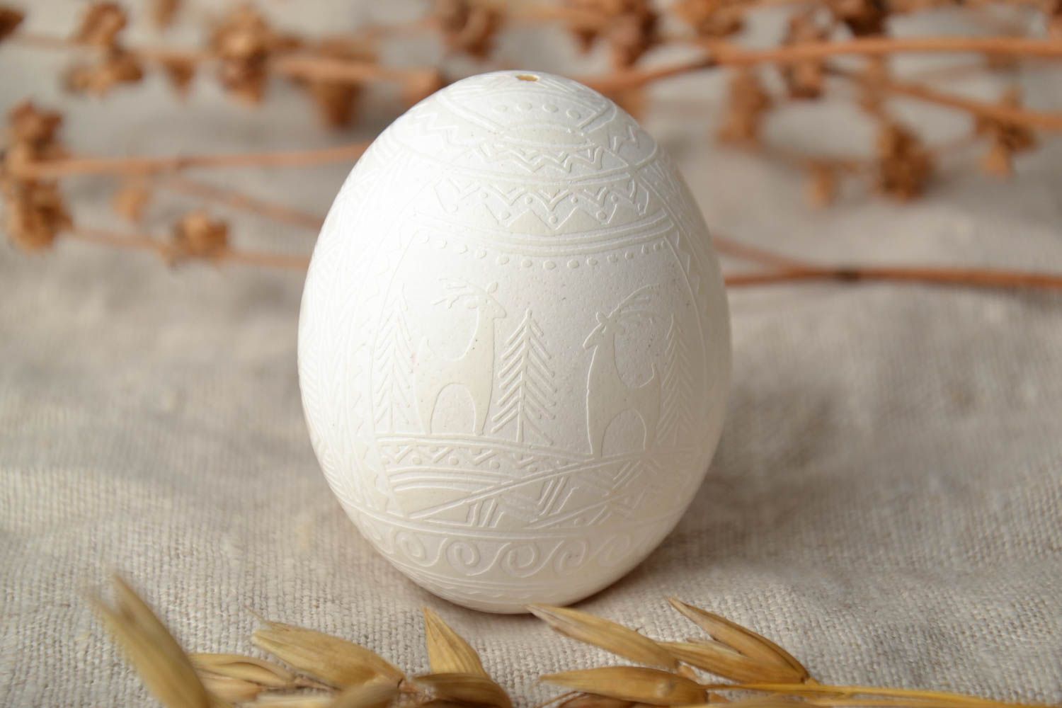 Handmade Easter egg etched with vinegar photo 1