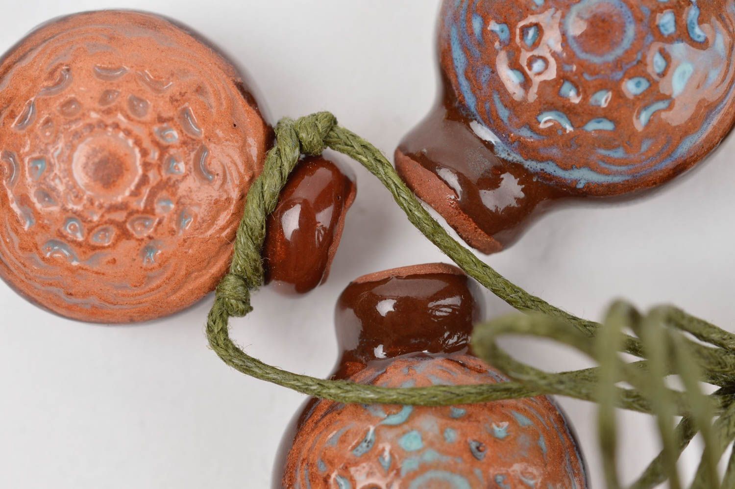 Кулоны ручной работы 3 глиняные аромакулоны украшения на шею Выпуклые фляги фото 5