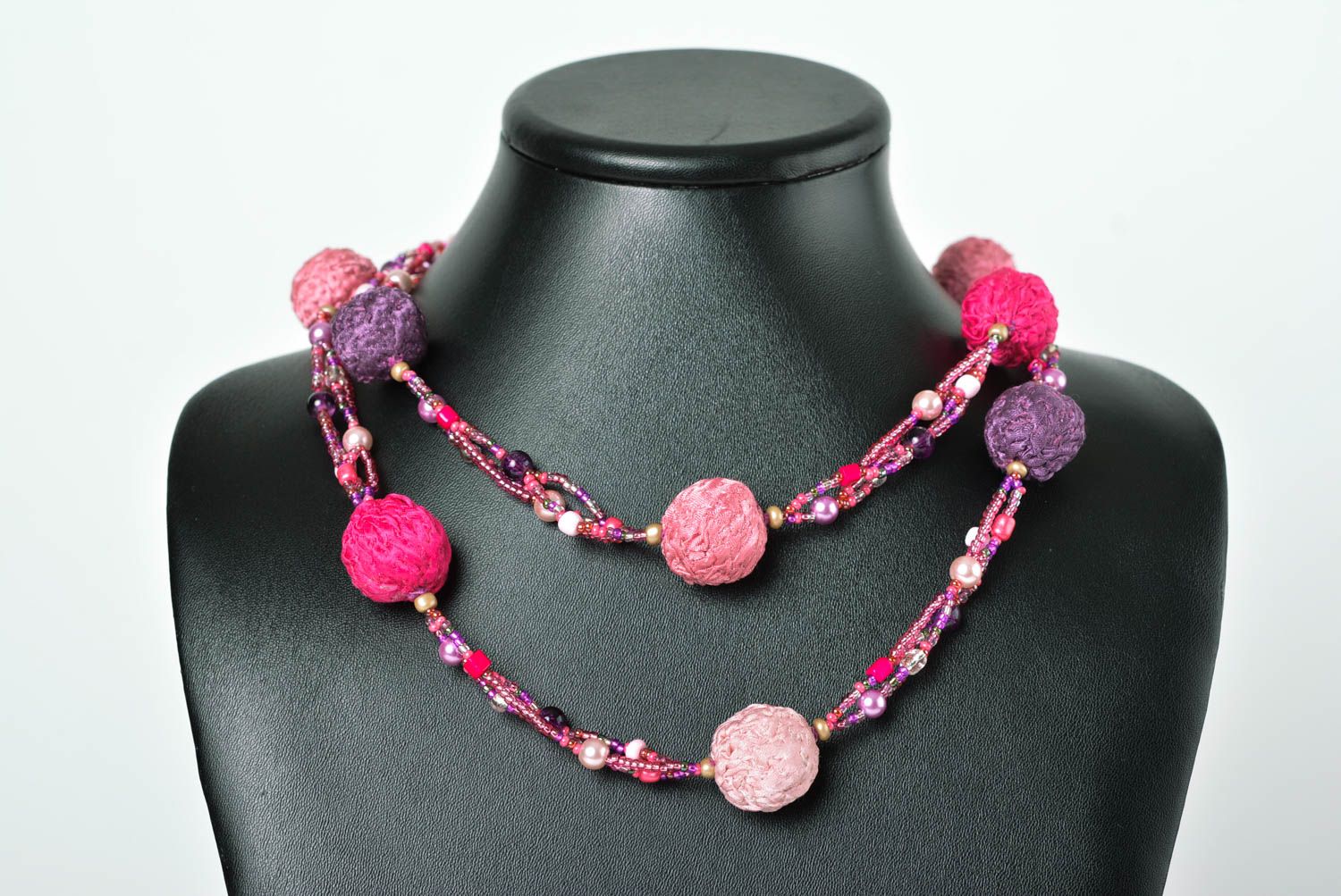 Collier perles de rocaille Bijou fait main Accessoire femme rose textile photo 3