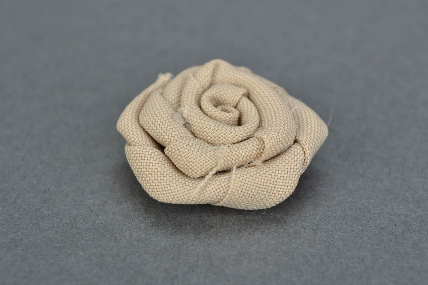 Handmade small beige fabric rose flower decoration for DIY brooch or hair clip photo 3