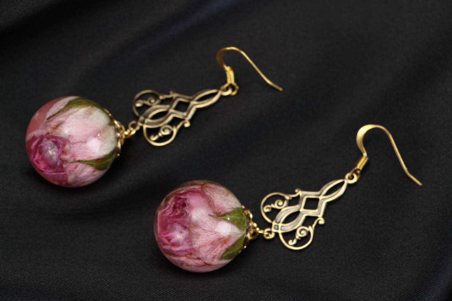 Earrings with natural flowers photo 1