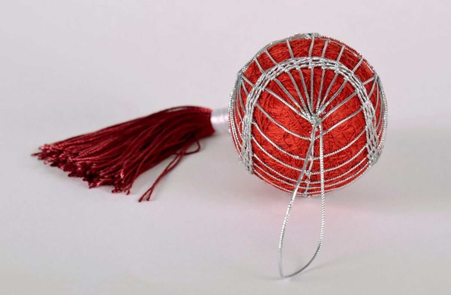 Pisanka-temari roja, bola del árbol de Navidad foto 4