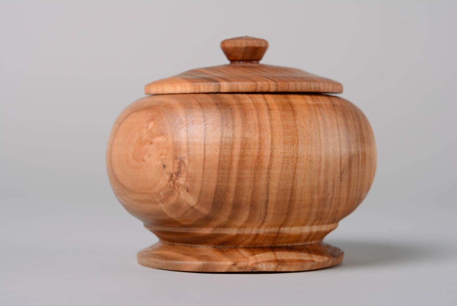 Wooden decorative pot with lid for kitchen décor 0,7 lb photo 1