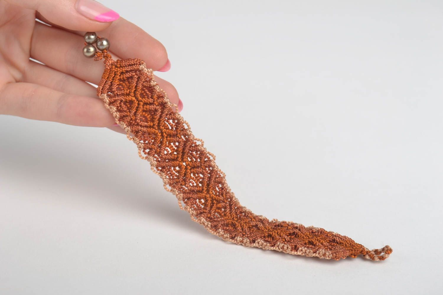 Bracelet textile Bijou fait main Accessoire femme marron large technique macramé photo 5
