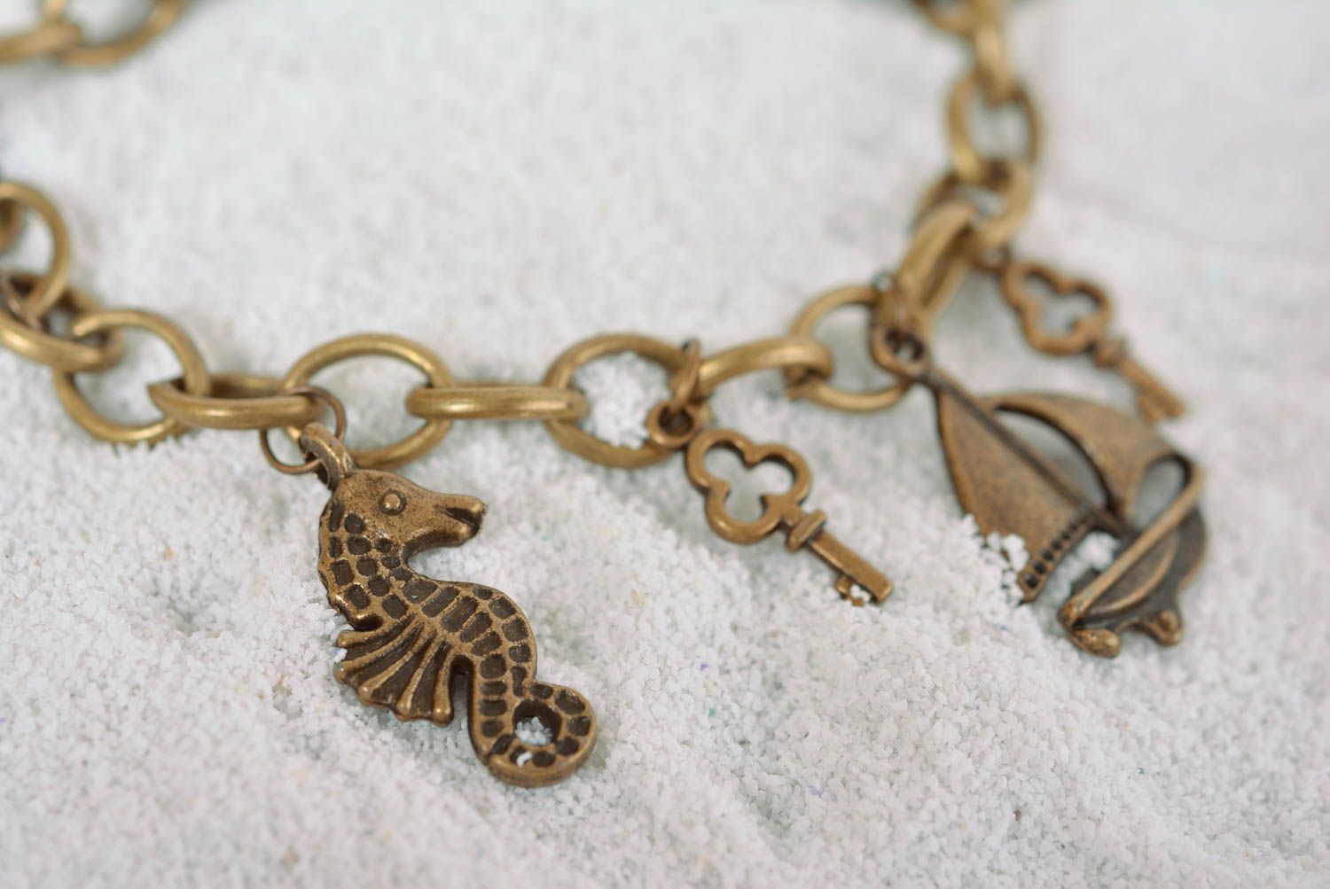 Bracelet breloques en métal Bijou fait main style marin original Cadeau femme photo 4