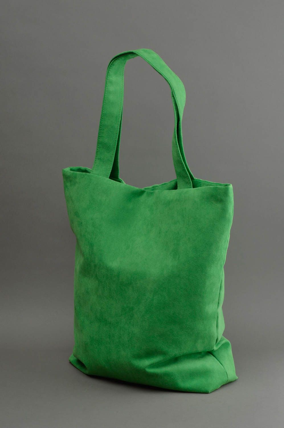 Grüne Tasche handmade aus künstlichem Wildleder mit Magnetverschluss für Damen foto 2