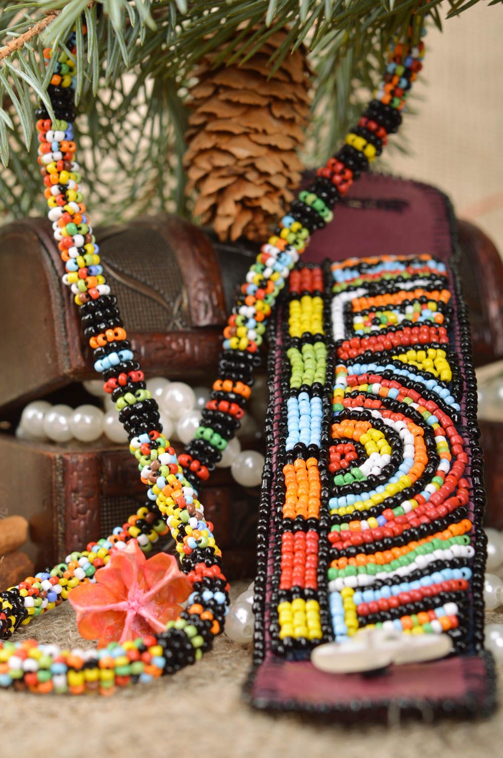 Beautiful handmade jewelry set beaded cord necklace and bracelet on leather base photo 2