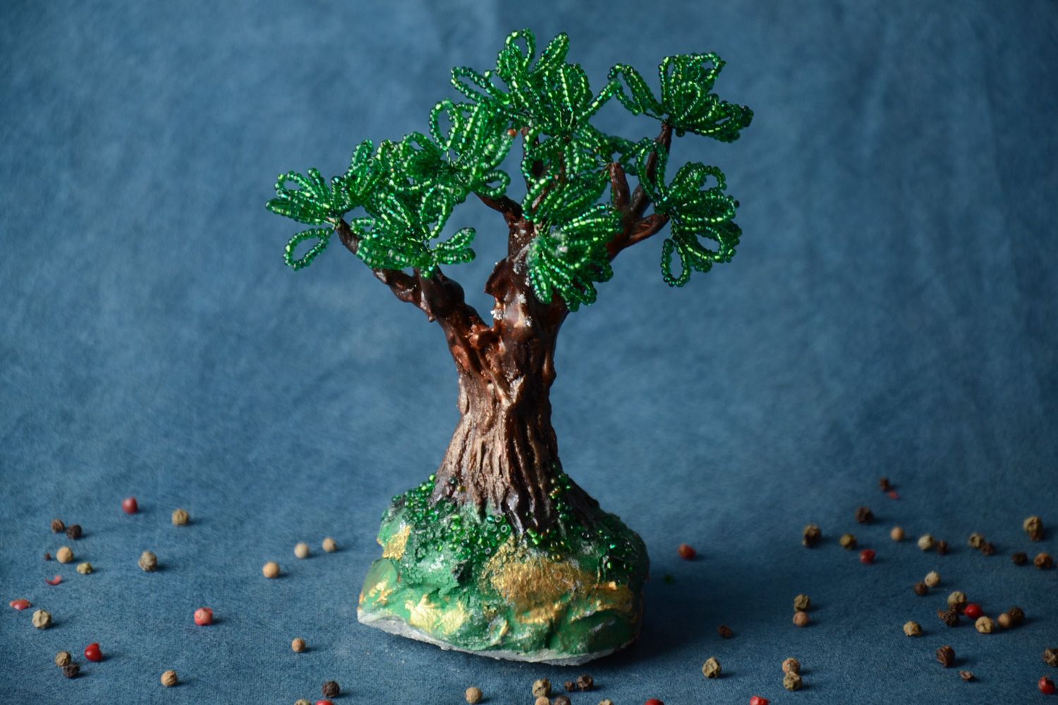 Petit arbre en perles de rocaille décoratif fait main vert original Été  photo 1