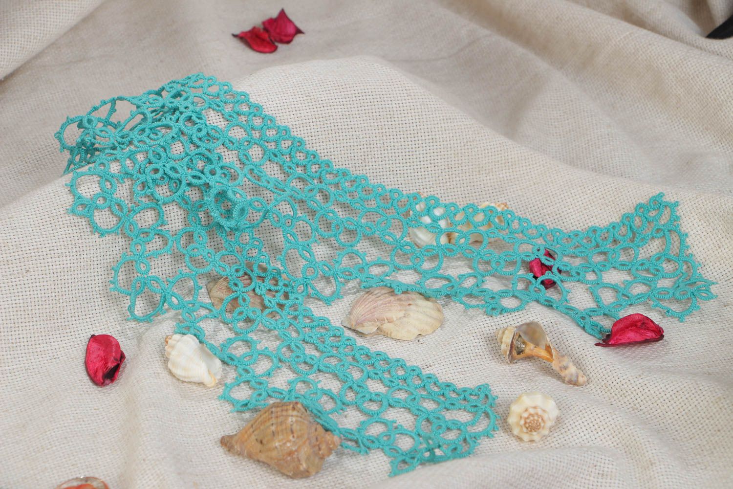 Wunderschöner zarter handmade Kragen aus Spitze in Türkisblau Applikation  foto 1