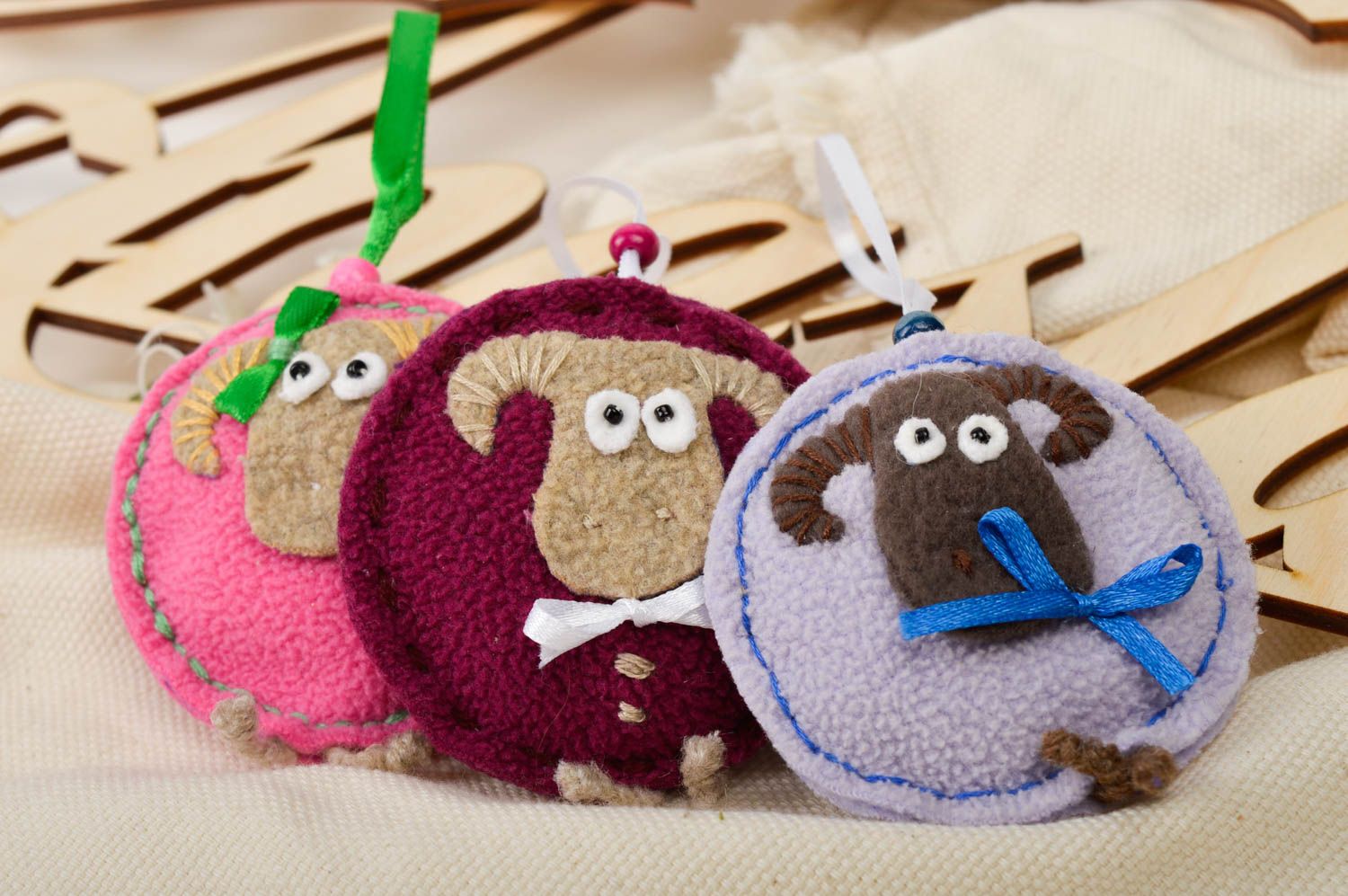 Porte-clés animaux moutons Porte-clés fait main ronds Cadeaux enfants 3 pièces photo 1