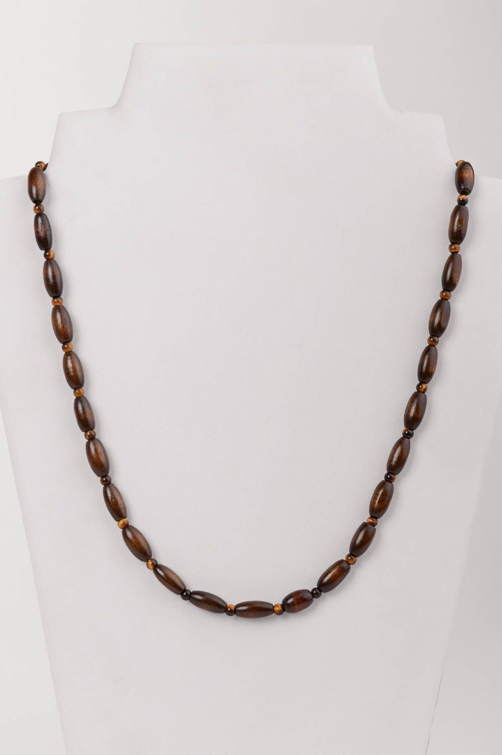 Collier en perles en bois marron avec pierre œil-de-tigre original fait main photo 1
