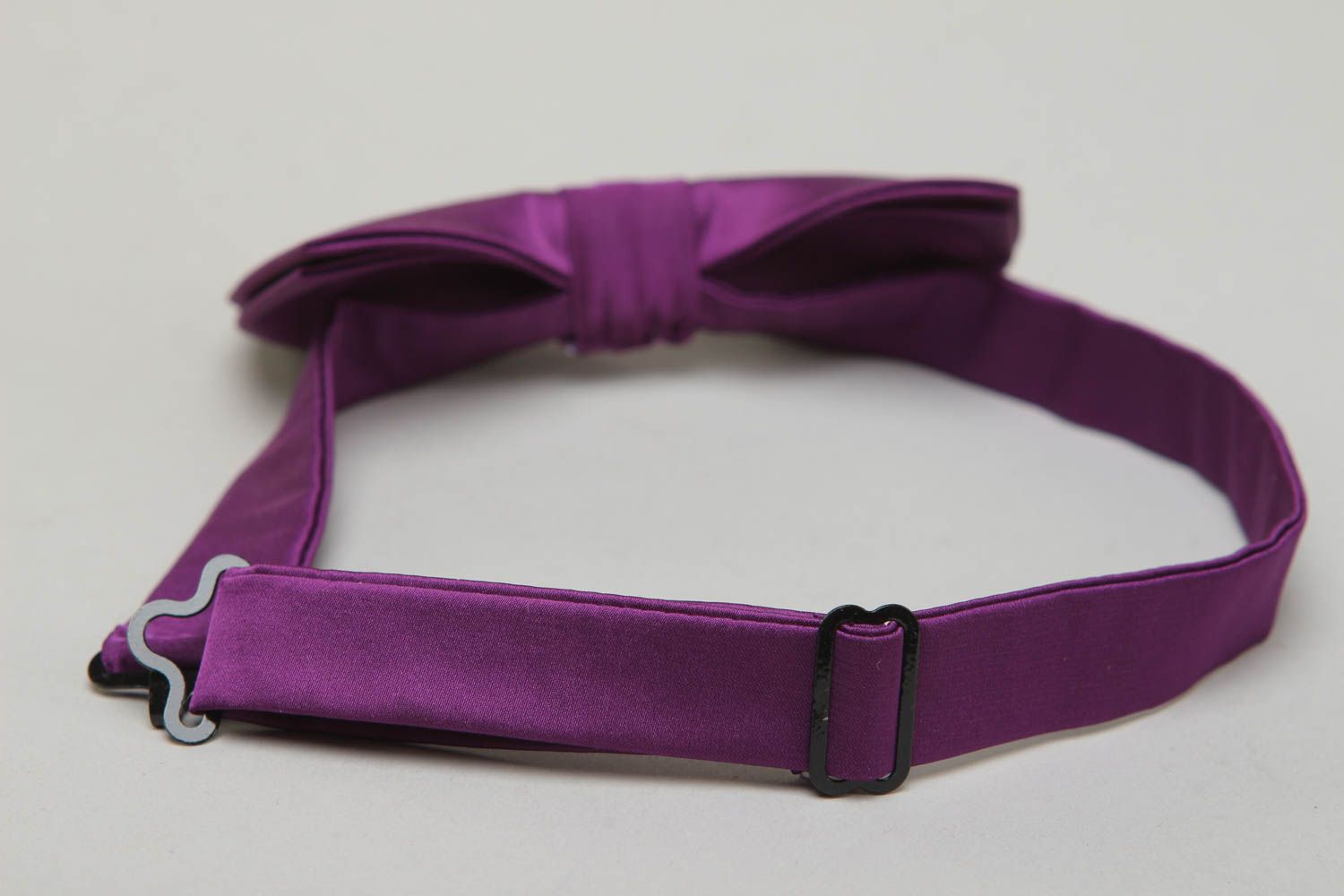 Fabric bow tie of violet color photo 3